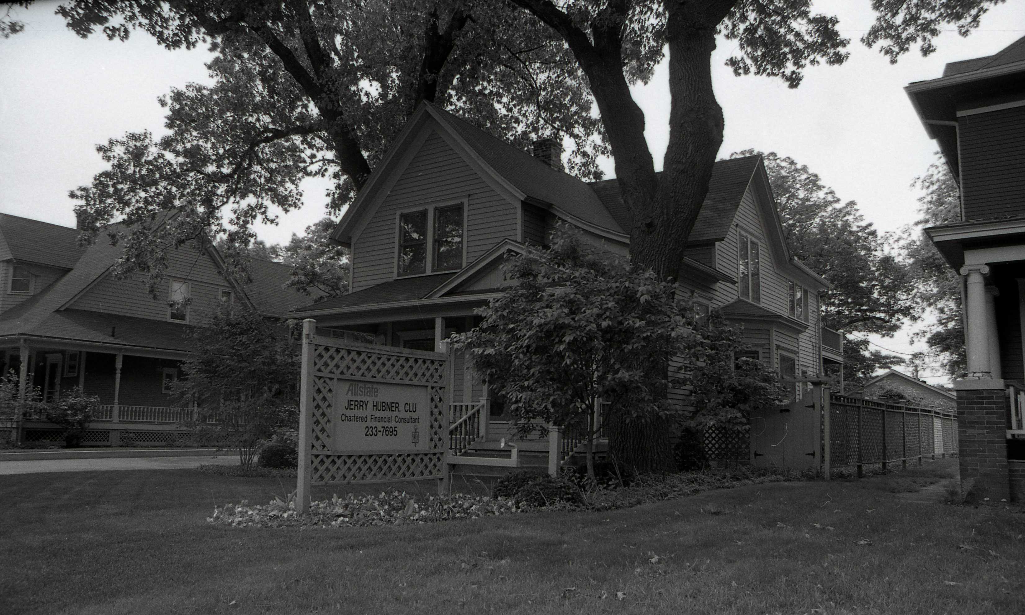 1216 Lincolnway East